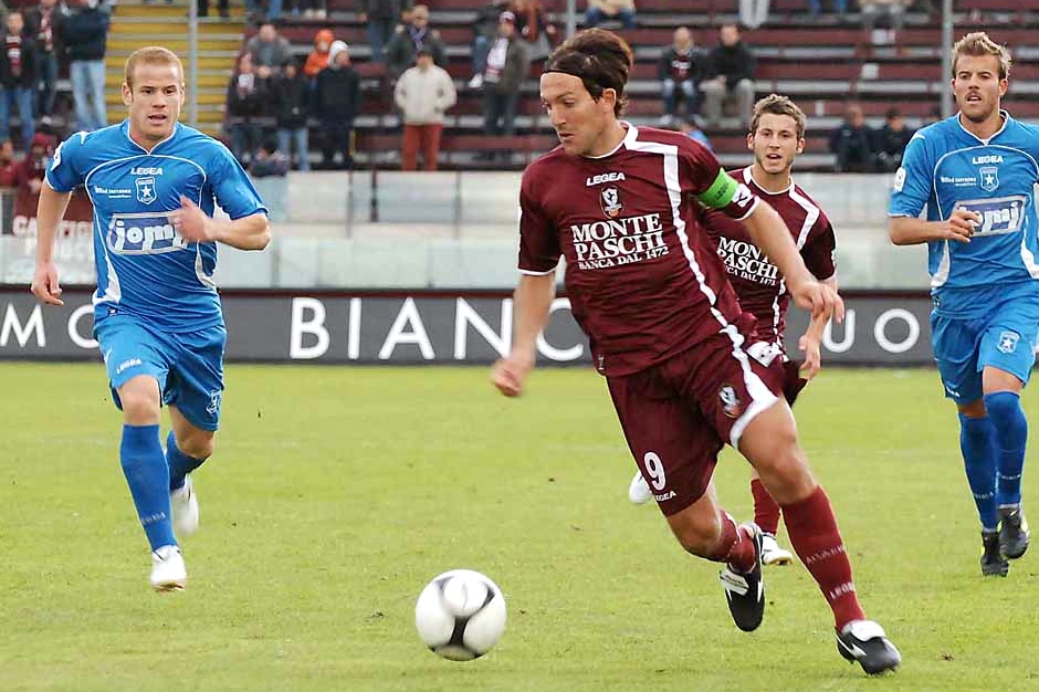 Vincenzo Chianese, 34 gol in 68 presenze con l'Arezzo